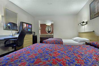 Q Lodging Extended Stay San Antonio Bagian luar foto
