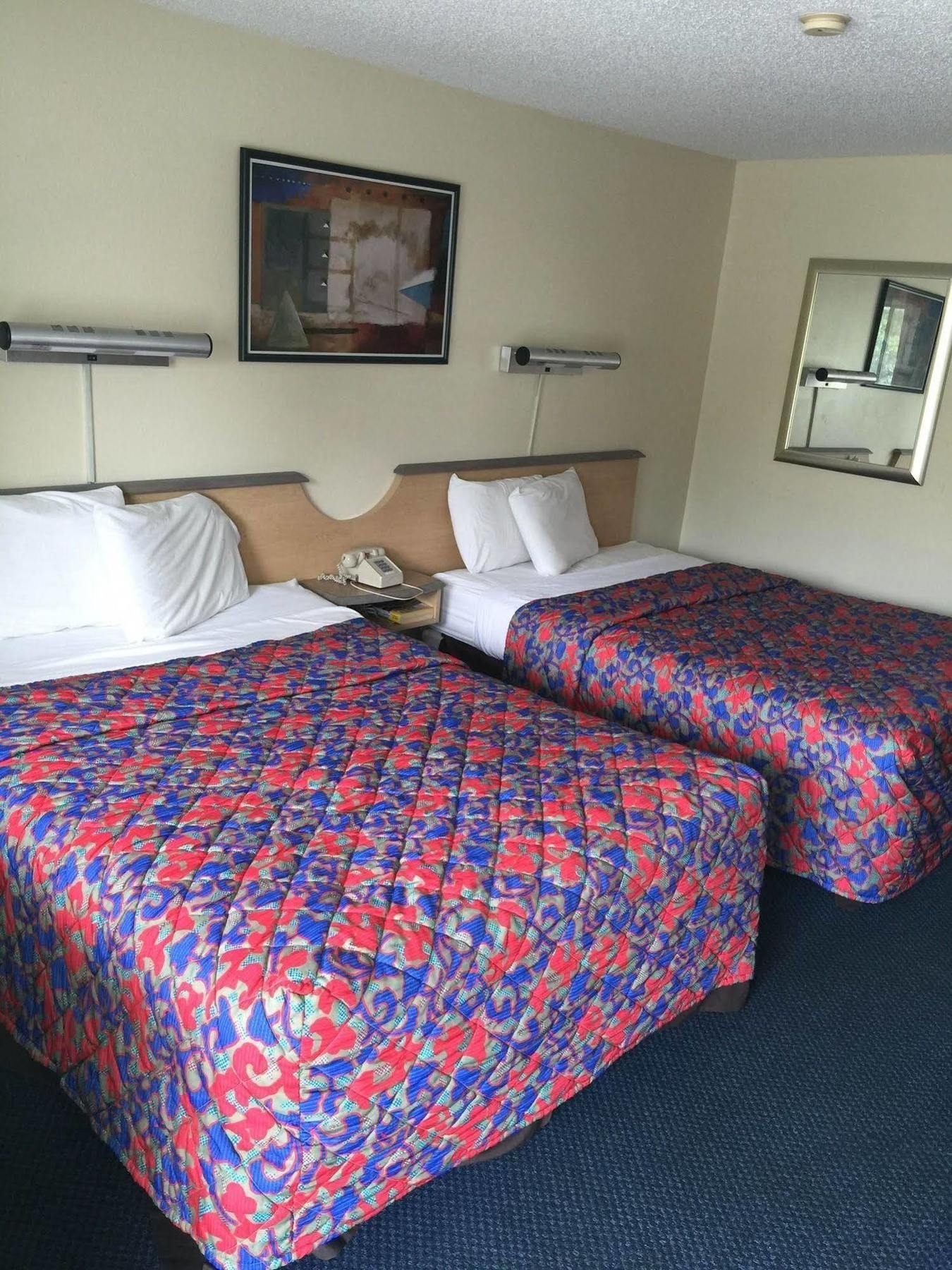Q Lodging Extended Stay San Antonio Bagian luar foto